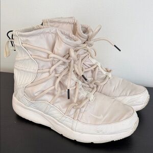 Nike Women's Light Cream High-Top Winter boots